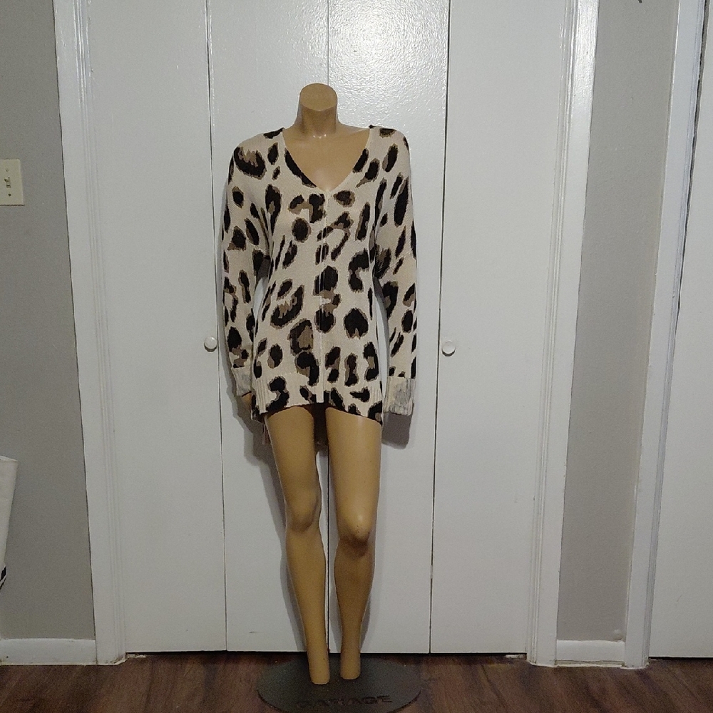 🧥⚜️By Together Animal Print Knit Top